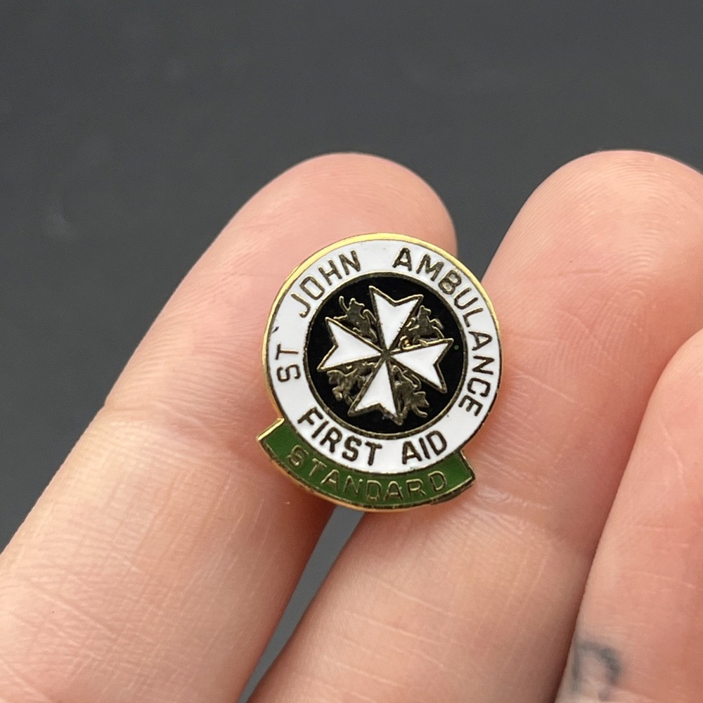 St.‎ John Ambulance First Aid Standard Lapel Hat Pin